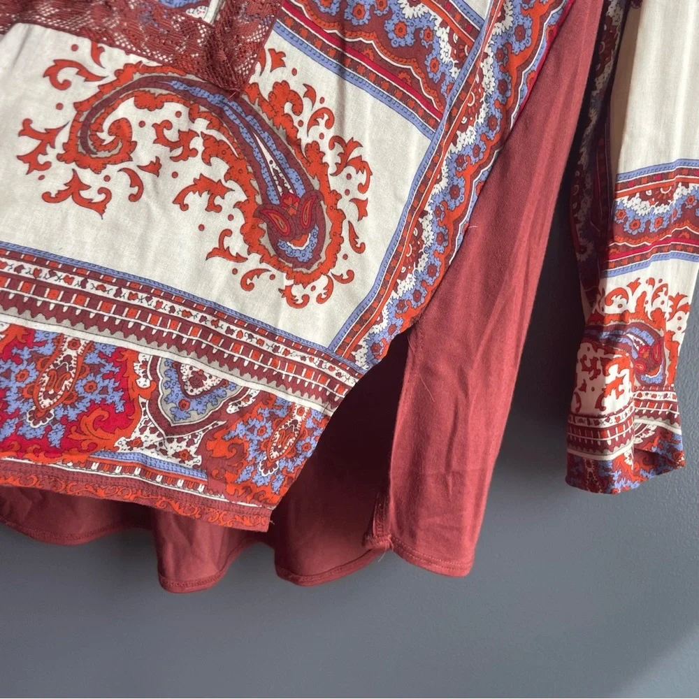 TINY bohemian boho Women blouse with V Neck - Picture 3 of 6